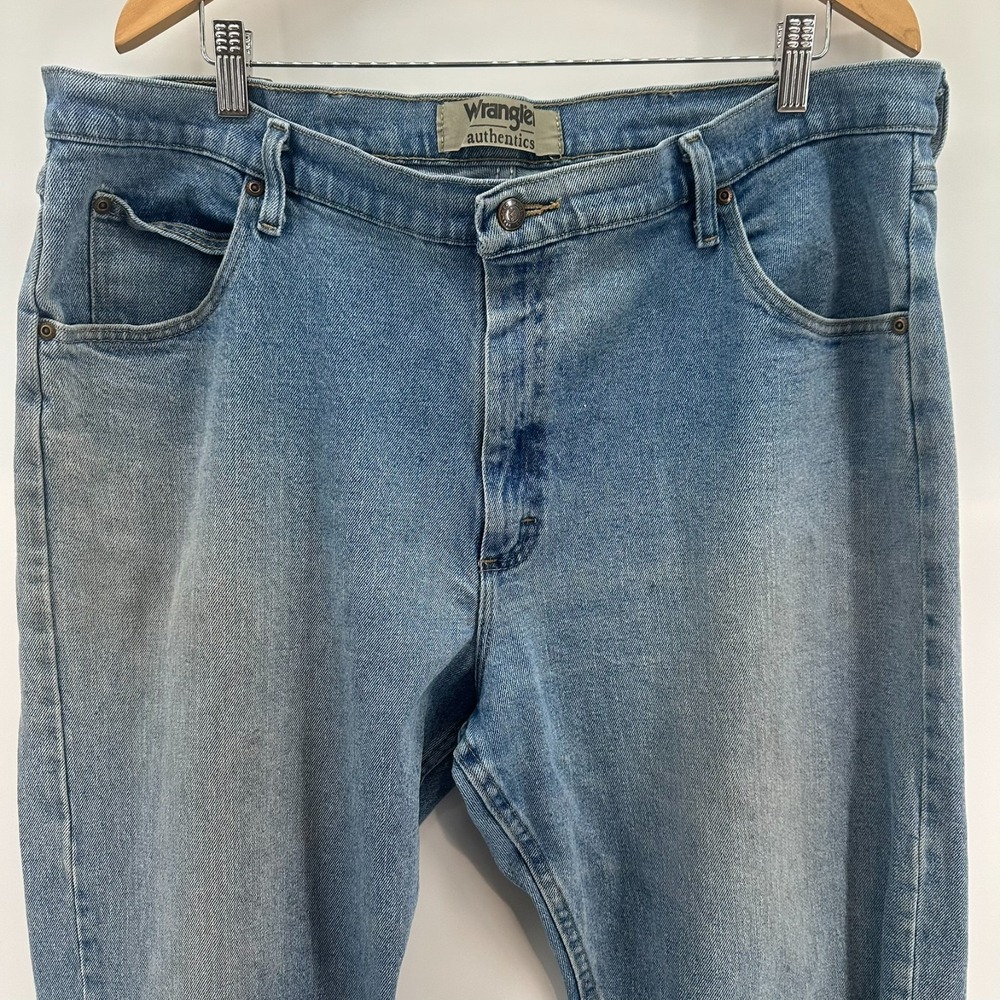 Wrangler Jeans Mens 40x28 Light Blue Denim Stretch 5-Pocket Everyday Comfort